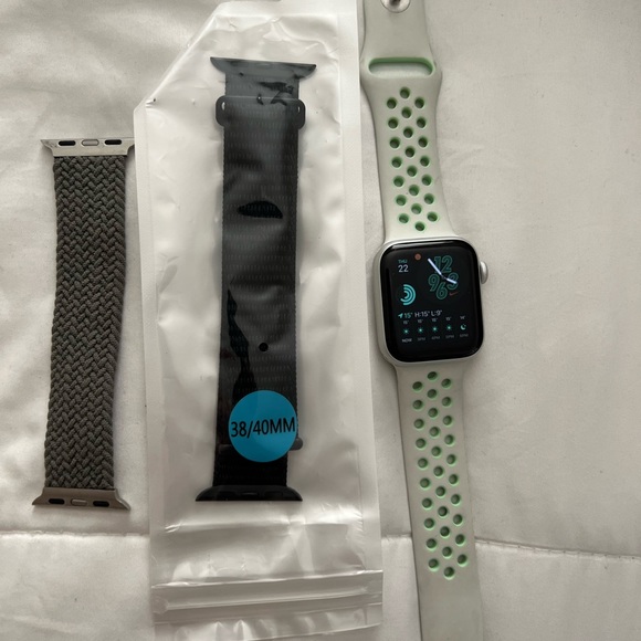 Nike Apple Watch - Picture 5 of 6